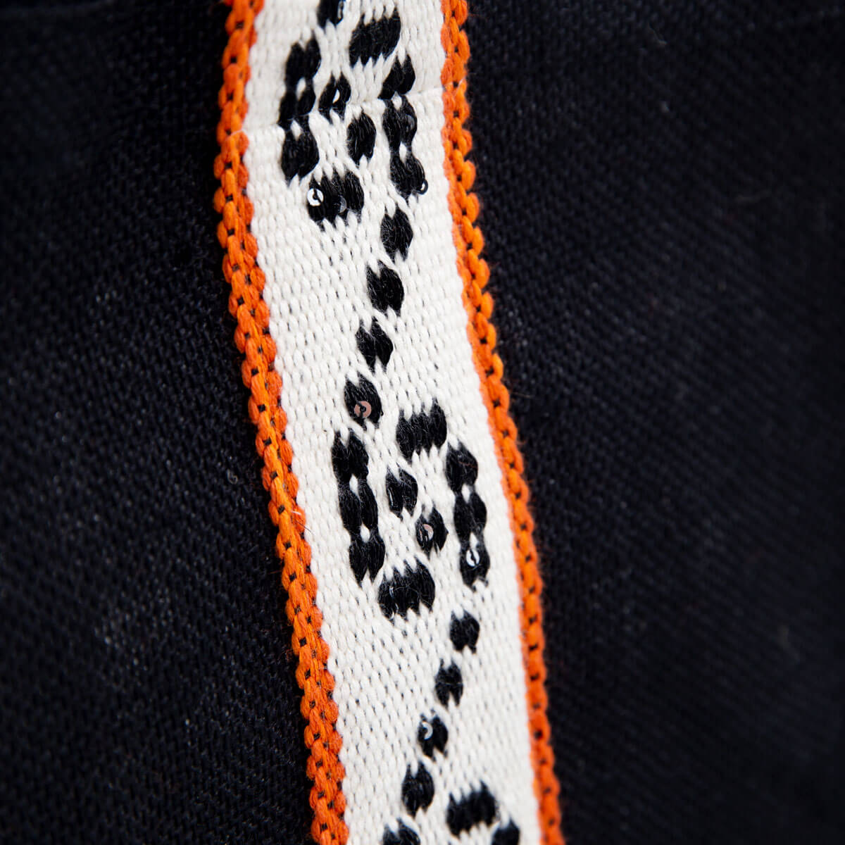 A Magic Cabinet-Delos Bag Argalios